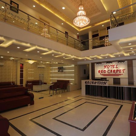 Hotel Red Carpet Tājganj Eksteriør billede